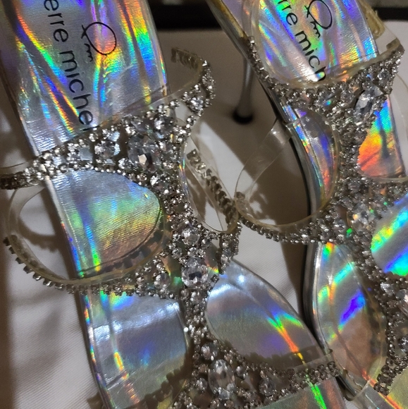 Shiny high heels - Picture 1 of 2